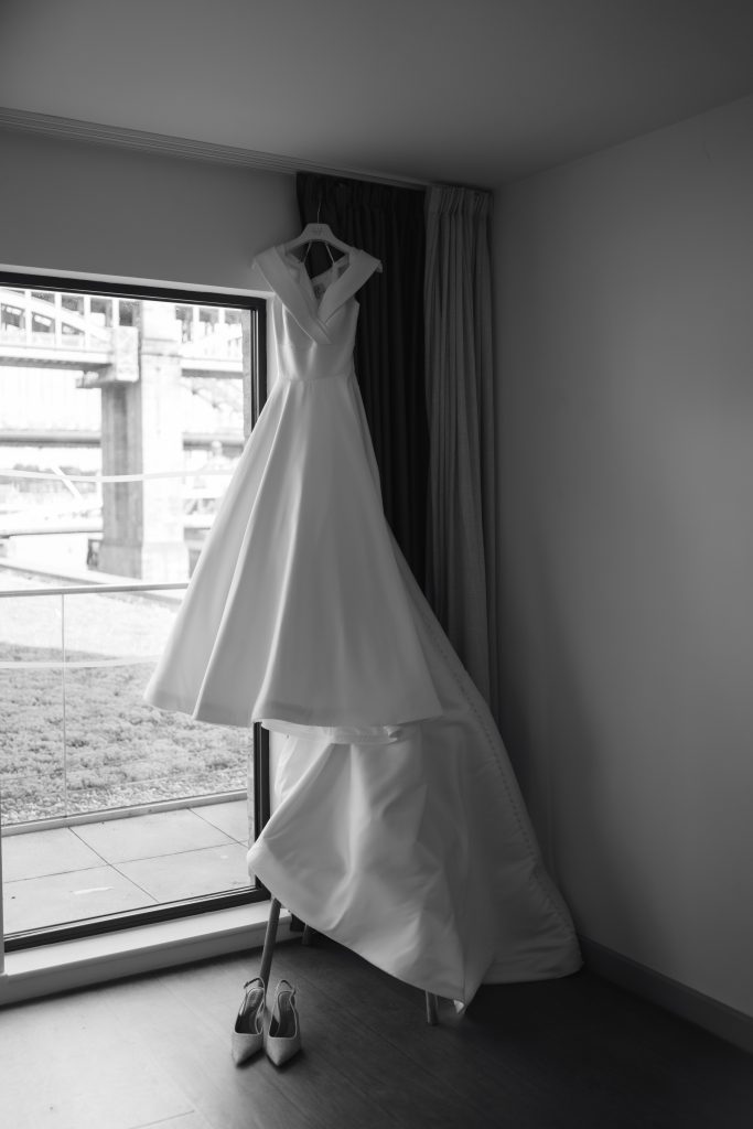 Documentary wedding photography by Freddie Bates