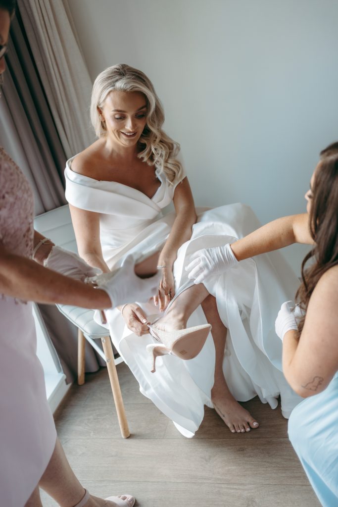 Documentary wedding photography by Freddie Bates