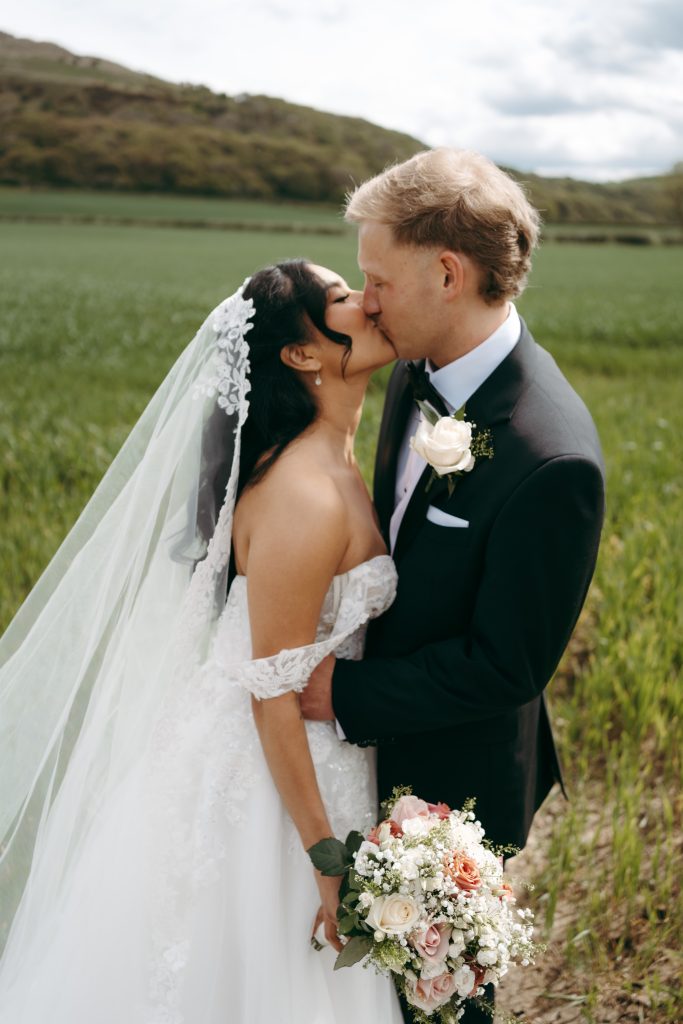 Monique & Taylor's wedding at Teeside Vineyard Church — little moments of love with a beautiful backdrop